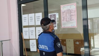 Kartepe’de öğrencilerin sağlığının korunması amacıyla okul kantinlerinde denetim yapıldı. Kartepe