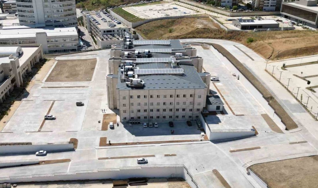 Kastamonu Üniversitesi Diş Hekimliği binasında sona gelindi Kastamonu Üniversitesi Diş Hekimliği Uygulama ve Araştırma Hastanesi binasının yapımında