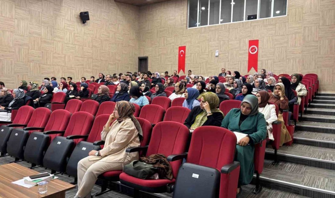 Kastamonu Üniversitesi İlahiyat Fakültesi’nde açılış dersi: “Filistin ve Gazze” Kastamonu Üniversitesi İlahiyat Fakültesi tarafından yeni eğitim öğretim döneminde ilk