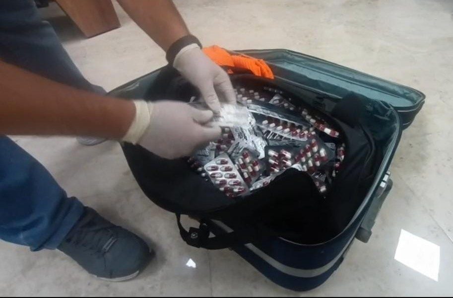 Kastamonu’da polis ekiplerince 5 bin 326 adet sentetik ecza hapı