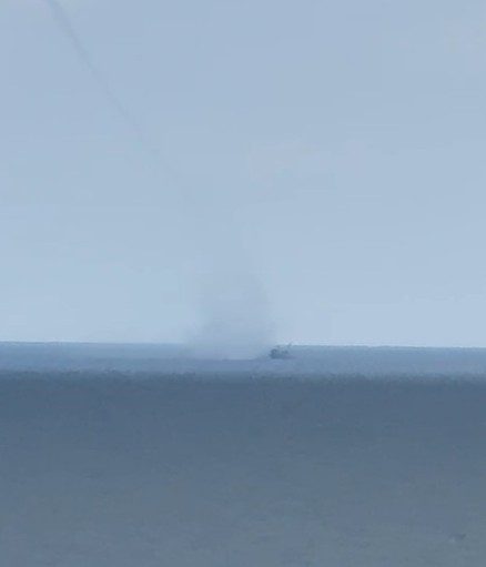 Kastamonu’nun Cide ilçesinde Karadeniz açıklarında çıkan hortum vatandaşlar tarafından görüntülendi.