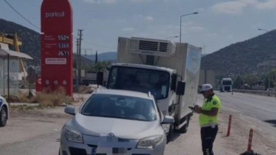 Bilecik’te Bölge Trafik Denetleme Şube Müdürlüğü ekipleri, hava araçlarıyla kırmızı