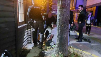 Sakarya’nın Akyazı ilçesinde bir kişi, karşılaştığı şahsa “Kızıma neden uyuşturucu