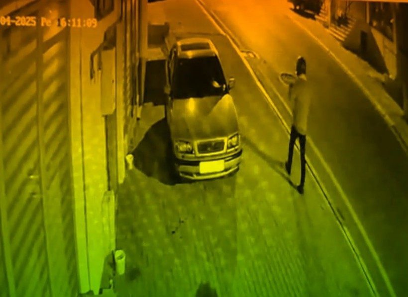 Kocaeli’nin Çayırova ilçesinde 5 otomobilin hasar gördüğü bombalı saldırının arkasından