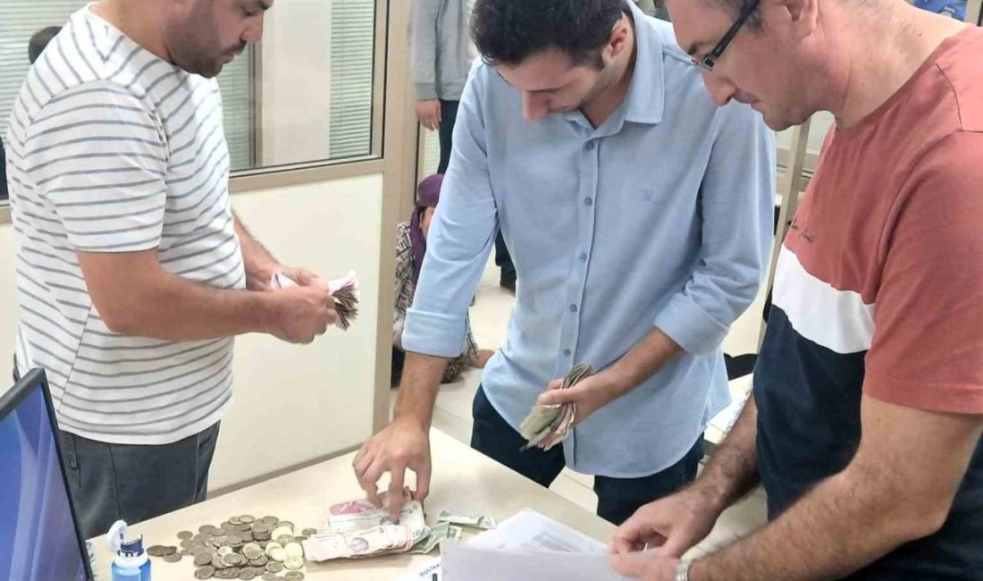 Kocaeli’de zabıta ekiplerince düzenlenen denetimlerde yakalanan iki dilencinin üzerinden çıkan