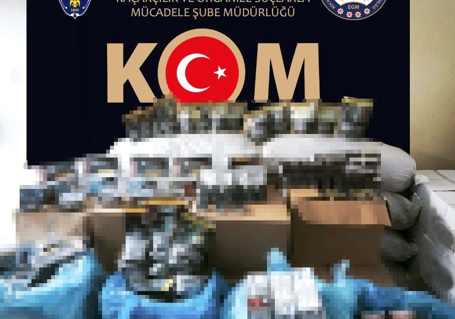 Kocaeli’de kaçak tütün ve elektronik sigara operasyonu Kocaeli’de kaçak tütün ve elektronik sigara satıcılarına yönelik düzenlenen operasyonda