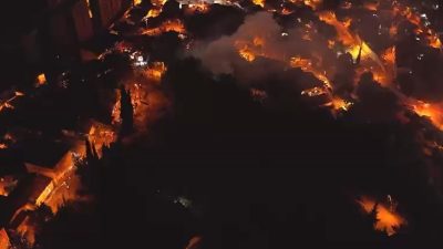 Kocaeli’nin İzmit ilçesinde ormanlık alandaki baraka alev alev yandı. İtfaiye