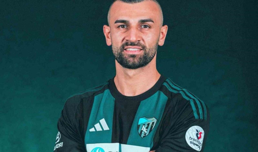 Kocaelisporlu Serdar Dursun’dan “Hazırım” mesajı Kocaelispor’a transfer olan golcü oyuncu Serdar Dursun, “Terimin son damlasına
