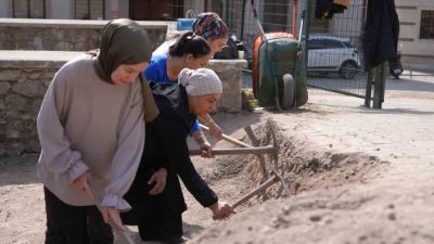 Düzce Belediyesi’nin destekleri ile gün yüzüne çıkarılan Konuralp Antik Tiyatrosu’ndaki