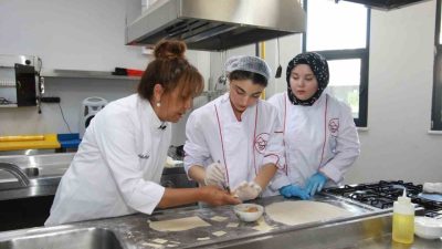MasterChef Türkiye’nin ana kadrosunda yarışan Kocaeli Büyükşehir Belediyesi personeli Ayten