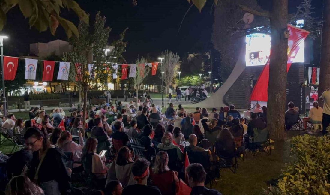 Millet bahçesinde milli heyecan Avrupa Basketbol Şampiyonası finalinde A Milli Erkek Basketbol Takımı’nın Almanya