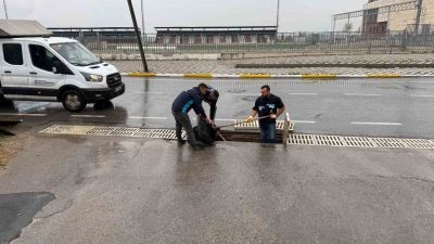 Kocaeli’de aşırı yağışlarda su baskınlarını önlemek için mazgal, menfez ve