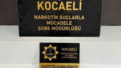 Kocaeli Emniyet Müdürlüğü ekiplerinin, Kartepe ve Körfez’de düzenlediği operasyonlarda iki