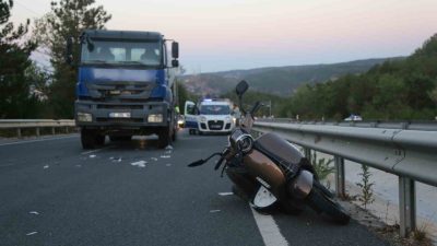 Kastamonu’da motosiklete çarparak bir kişinin ölümüne, bir kişinin de yaralanmasına