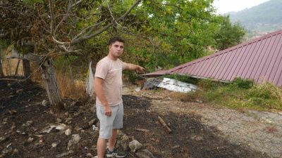 Kastamonu’nun Araç ilçesindeki orman yangınının sıçradığı köydeki hasar, havadan görüntülendi.