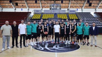 Yeni sezonda şampiyonluk parolasıyla sahaya çıkacak olan Sakarya Büyükşehir Basketbol’un