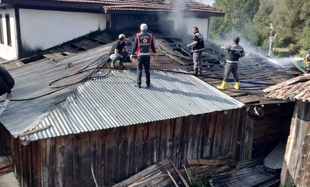 Kastamonu’nun Daday ilçesinde çıkan samanlık yangını konağa sıçramadan söndürüldü. Olay,
