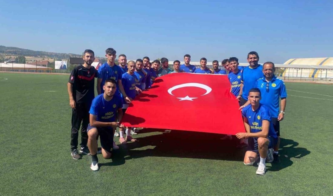 Söğütspor zorlu Bursaspor maçının hazırlıklarını sürdürüyor Söğütspor perşembe günü oynayacağı zorlu zorlu Bursaspor maçının hazırlıklarını sürdürüyor.