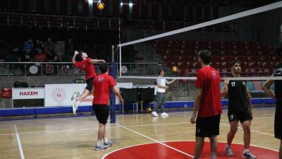 Türkiye Erkekler Voleybol 1. Ligi’nde mücadele eden Düzce Belediyesi Spor