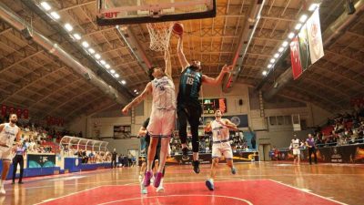 Türkiye Basketbol Ligi’nin 2. haftasında Kocaeli Büyükşehir Belediye Kağıtspor sahasında