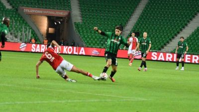 Trendyol 1. Lig’in 8. haftasında Sakaryaspor, sahasında karşılaştığı Sivasspor ile