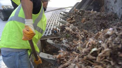 Bilecik Belediyesi Fen İşleri Müdürlüğü ekipleri faaliyetleri kapsamında şehirdeki birçok