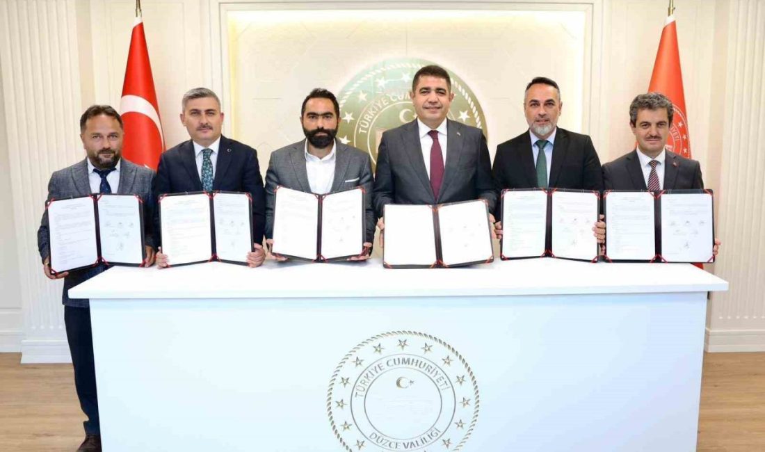 DÜZCE (İHA) – Düzce’de daha önce yangında hasar görüp yıkılan