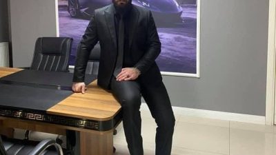 Kocaeli’nin Gebze ilçesinde yol kenarında bir kişi ölü halde bulundu.