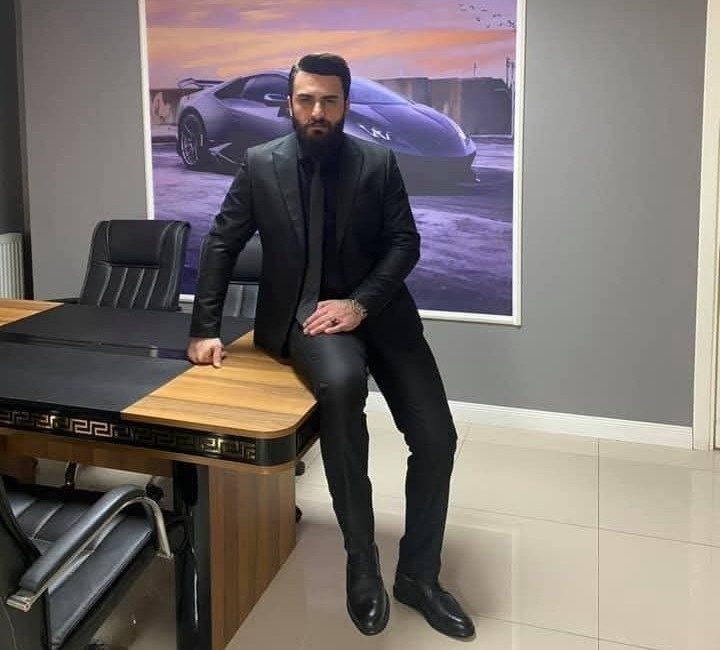 Yol kenarında erkek cesedi bulundu Kocaeli’nin Gebze ilçesinde yol kenarında bir kişi ölü halde bulundu.