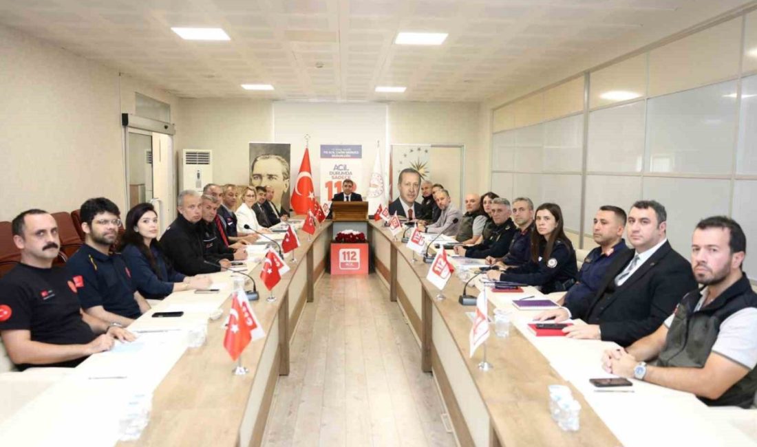 Acil çağrı hizmetleri masaya yatırıldı DÜZCE (İHA) – 112 Acil Çağrı Merkezi Müdürlüğü Toplantı Salonu’nda