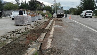 Başiskele Belediyesi, ilçenin farklı noktalarında üst yapı çalışmalarını aralıksız sürdürürken