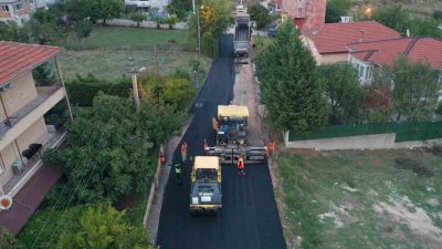 Başiskele Fatih Mahallesi’ndeki 4 sokak sıcak asfaltla kaplandı. Başiskele Belediyesi