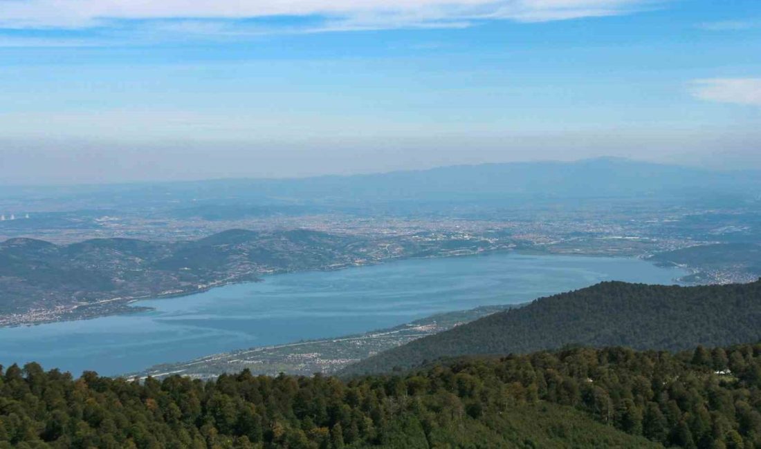 Başkan Alemdar: “Su kayıplarını minimuma indirecek, yeni kaynaklarla su geleceğimizi garanti altına alacağız” Sakarya Büyükşehir Belediye Başkanı Yusuf Alemdar, Cumhurbaşkanı Recep Tayyip Erdoğan’la