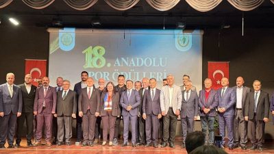 Çayırova Belediye Başkanı Bünyamin Çiftçi, 18. Anadolu Spor Ödülleri Töreni’nde,