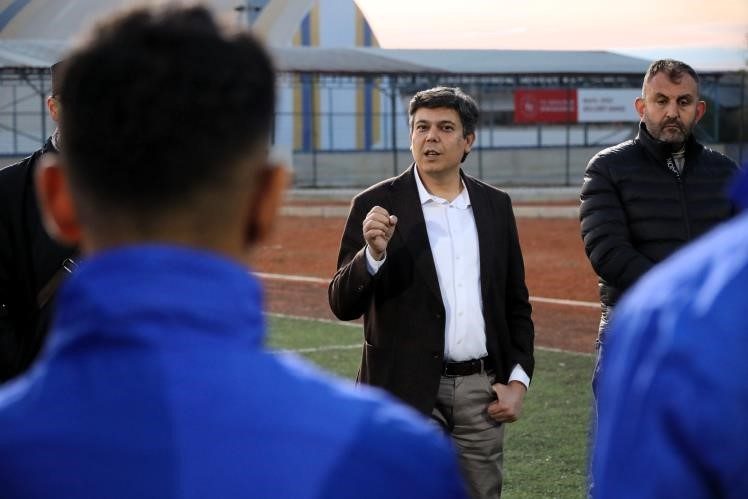 Başkan Durgut’tan Söğütspor’a destek Söğüt Belediye Başkanı Ferhat Durgut, Bölgesel Amatör Lig’de mücadele edecek