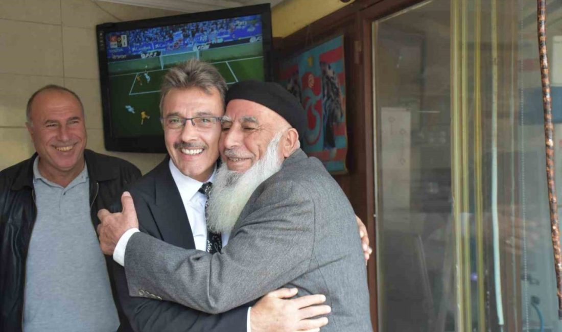 Başkan Şenol Dinç: “Bizim en büyük gücümüz hemşehrilerimizin desteği” Vatandaşlar ile buluşmalarını sürdüren Erenler Belediye Başkanı Şenol Dinç, “Bizim