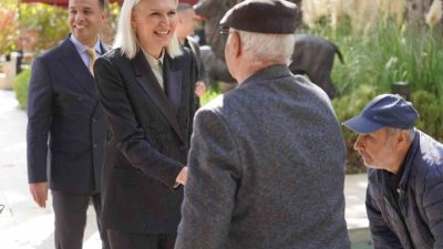 Bilecik Belediye Başkanı Melek Mızrak Subaşı, kent merkezinde çarşı esnafı