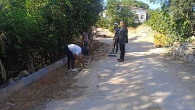 Bilecik’in Bayırköy Belediyesinde okul çevresinde tehlike oluşturan ve görüntü kirliliğine