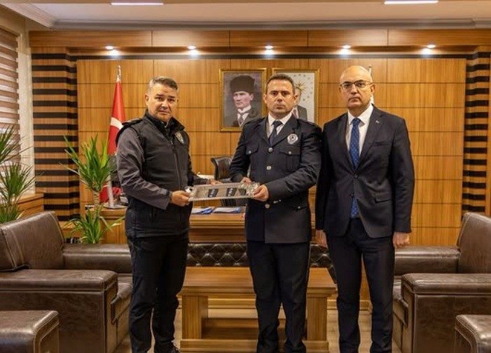 Bilecik İl Emniyet Müdürü Gökalp Şener, baş komiserliğe terfi eden