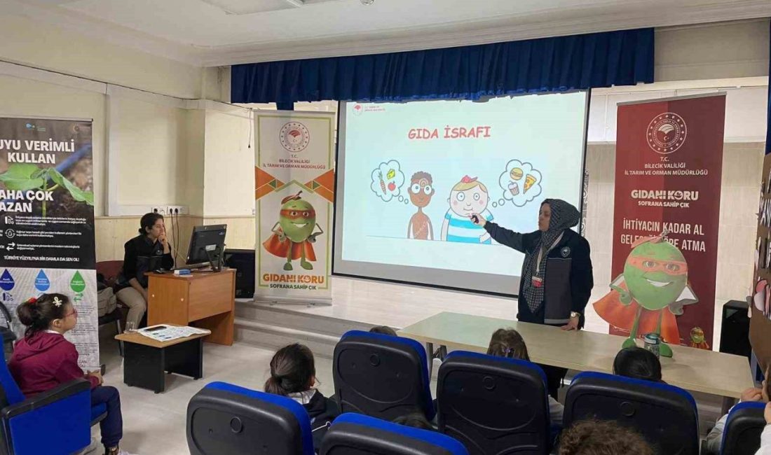 Bilecik’te Dünya Gıda Günü dolayısıyla düzenlenen etkinlikte, çocuklara sağlıklı beslenme