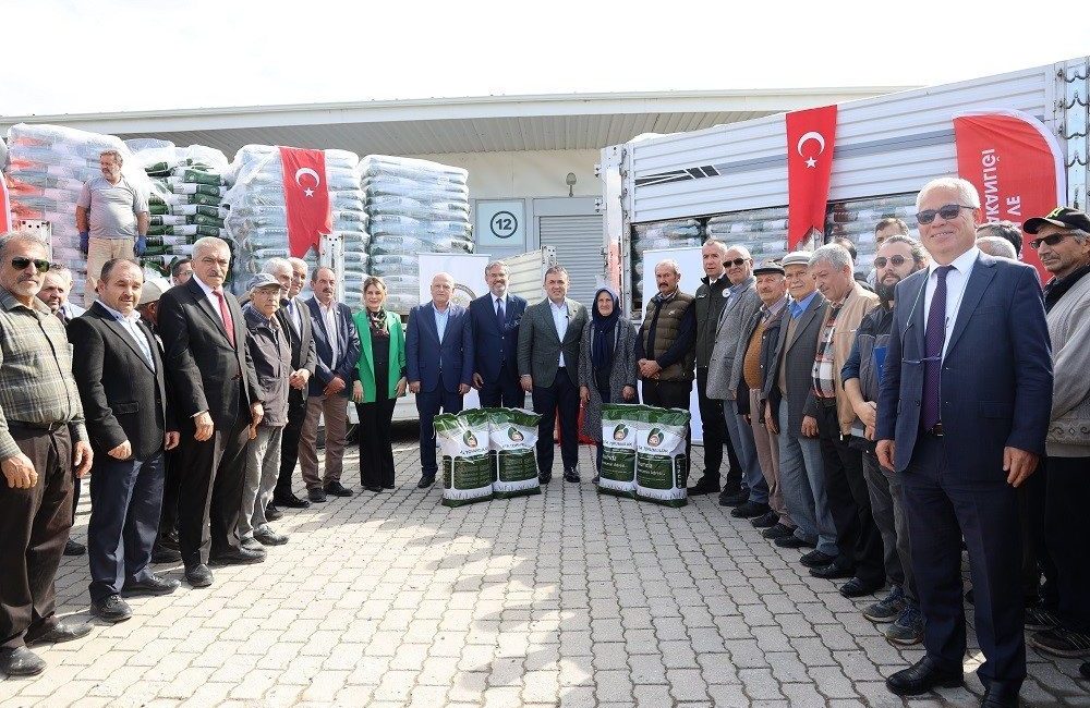 Bilecik’te çiftçilere 508 ton buğday tohumu desteği Bilecik’te buğday üretimini artırmak ve kaliteli tohum kullanımını yaygınlaştırmak amacıyla