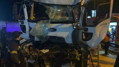 Bilecik’te 2 tırın çarpışması sonucu meydana gelen trafik kazasında 1