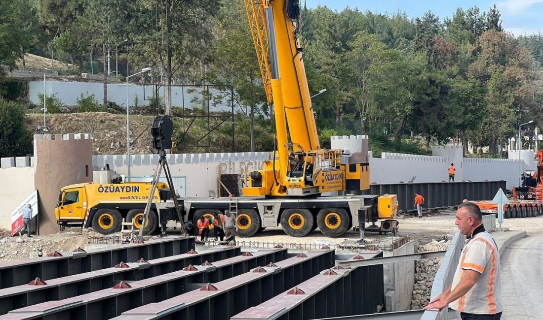 Bilecik’te sabah saatlerinde trafiğe kapatılan Hamsu Köprüsü ulaşıma açıldı. Sabah