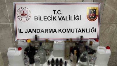 Bilecik’te jandarma ekiplerince düzenlenen operasyonda, kaçak ve sahte alkol yapımında