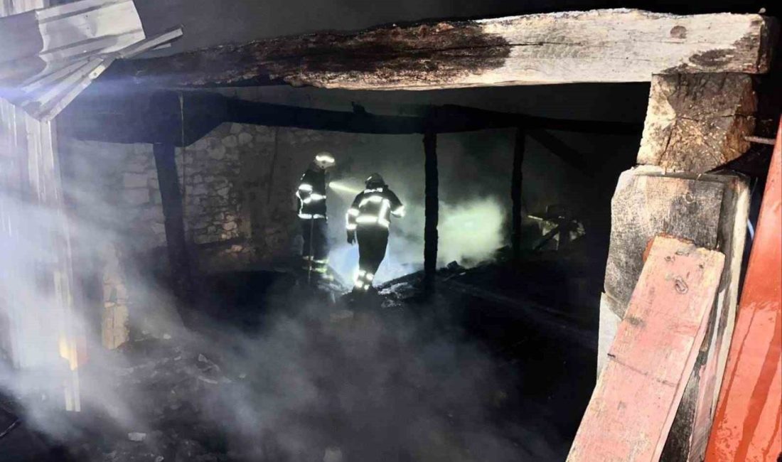 Bilecik’te marangoz atölyesinde yangın çıktı Bilecik’te bir marangoz atölyesinde bilinmeyen bir nedenle çıkan yangın söndürülerek