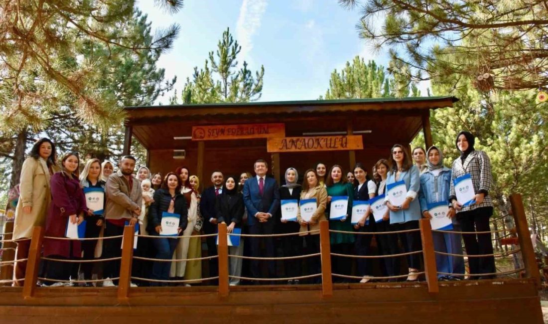 Bilecik’te “Orman Pedagojisi” projesi hayata geçti Bilecik’te 32 okul öncesi öğretmeni “Orman Pedagojisi” projesi kapsamında eğitimi