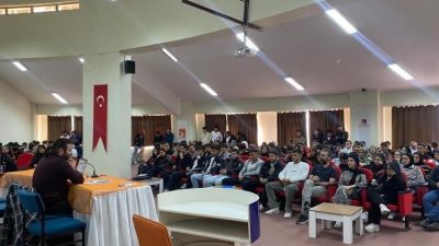 Bilecik Şeyh Edebali Üniversitesi Osmaneli Meslek Yüksekokulu öğrencilerine, teknoloji bağımlılığı