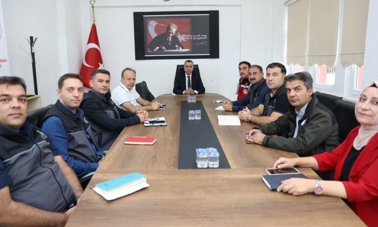 Bilecik’te Tarım ve Orman Müdürlüğü değerlendirme toplantısı yapıldı Bilecik İl Tarım ve Orman Müdürü Çetin Ayvalık, şube müdürleriyle