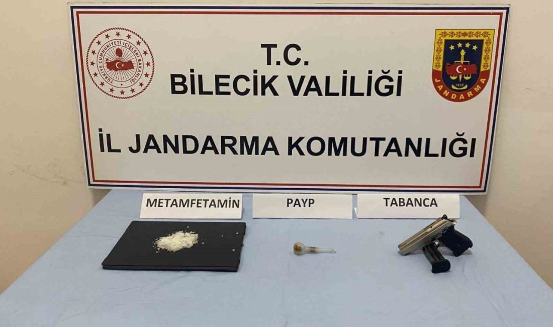 Bilecik’te uyuşturucu operasyonu: 1 gözaltı Bilecik’in Osmaneli ilçesinde düzenlenen uyuşturucu operasyonunda 1 kişi gözaltına alındı.