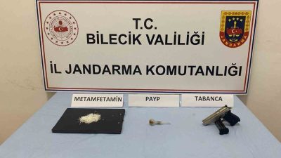 Bilecik’in Osmaneli ilçesinde düzenlenen uyuşturucu operasyonunda 1 kişi gözaltına alındı.